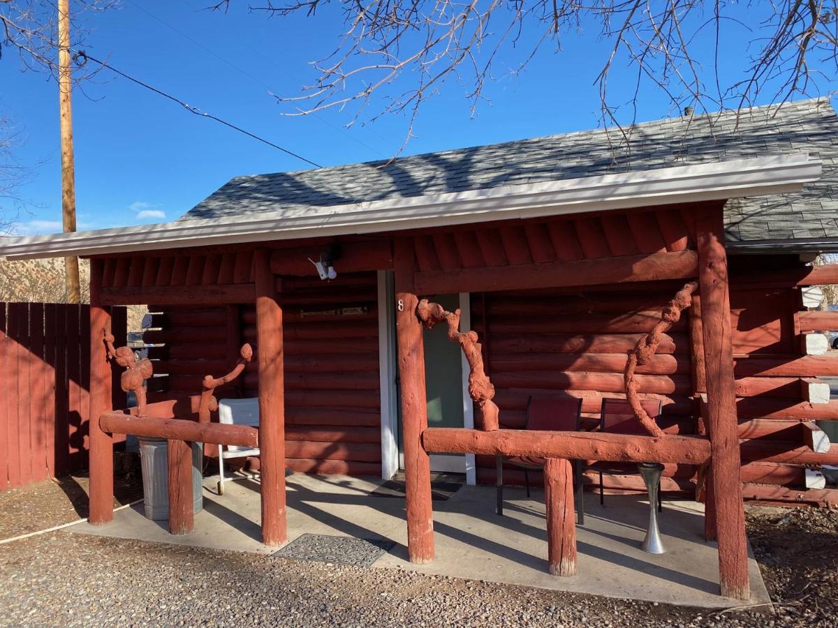 Roundtop Mountain Vista - Cabins And Motel Thermopolis Εξωτερικό φωτογραφία