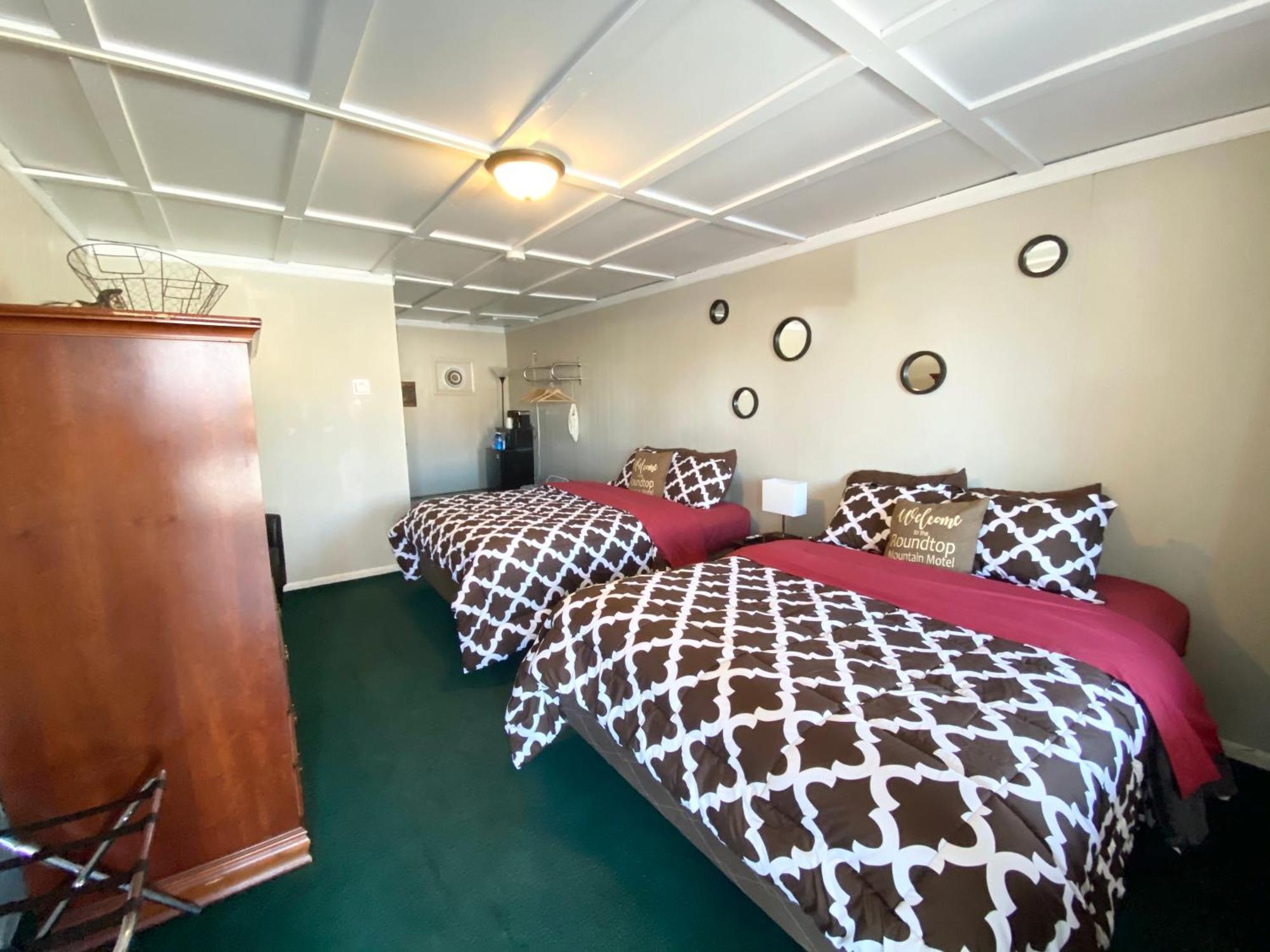 Roundtop Mountain Vista - Cabins And Motel Thermopolis Εξωτερικό φωτογραφία