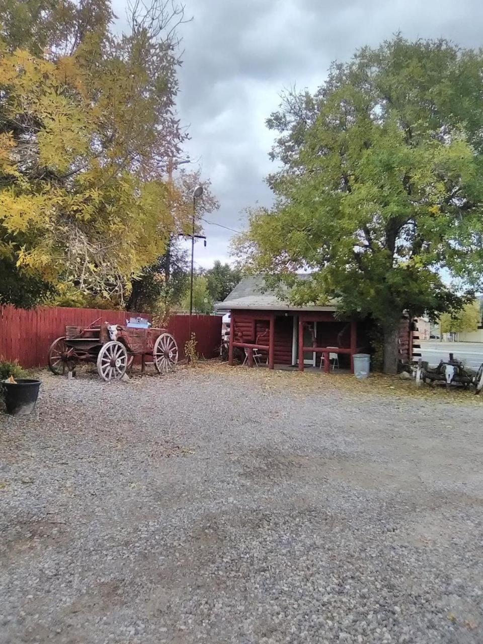 Roundtop Mountain Vista - Cabins And Motel Thermopolis Εξωτερικό φωτογραφία